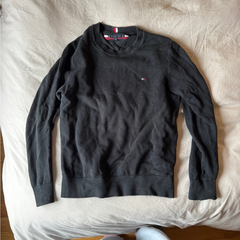 Tommy Hilfiger Men's Dark Gray Crewneck Sweater